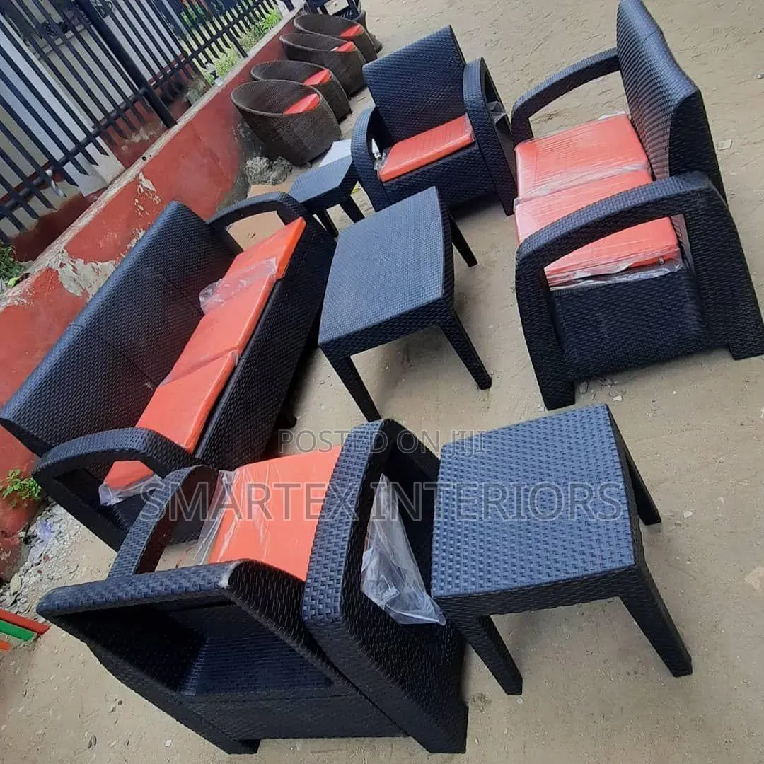 High Quality Plastic Padded Chair