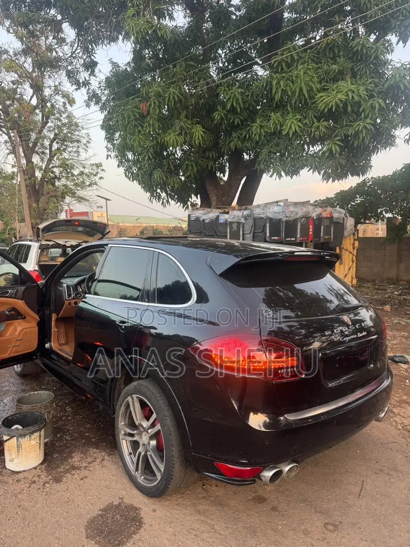 Porsche Cayenne Turbo 2012 Black
