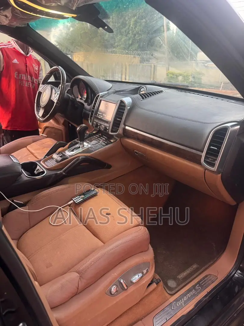 Porsche Cayenne Turbo 2012 Black