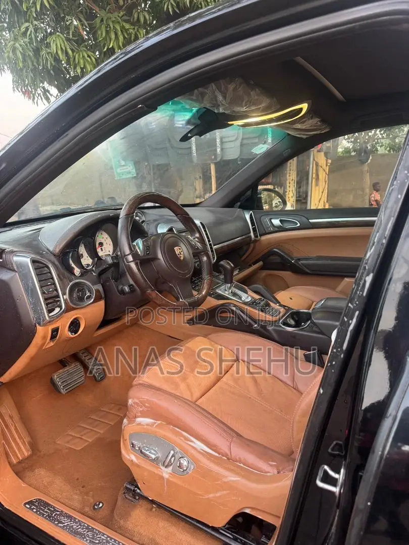 Porsche Cayenne Turbo 2012 Black