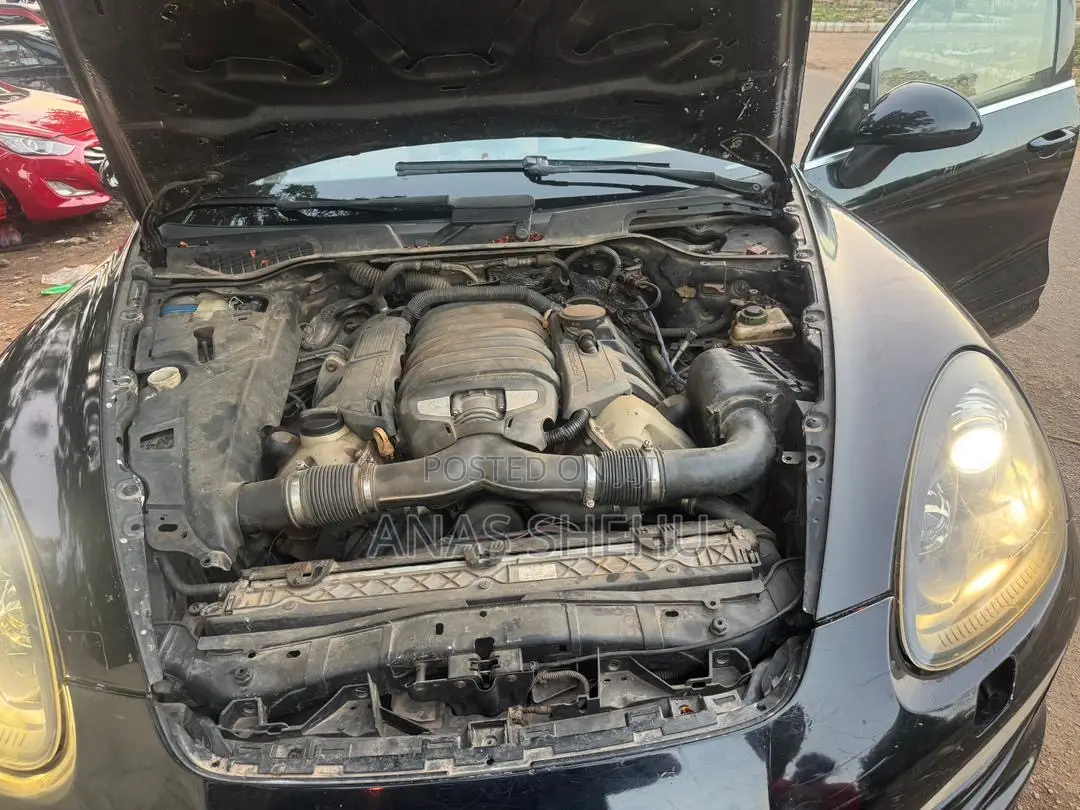 Porsche Cayenne Turbo 2012 Black