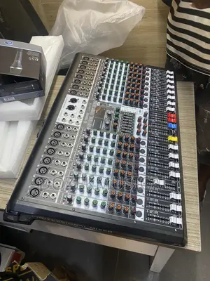 Yamaha Sel-16 Audio Mixer