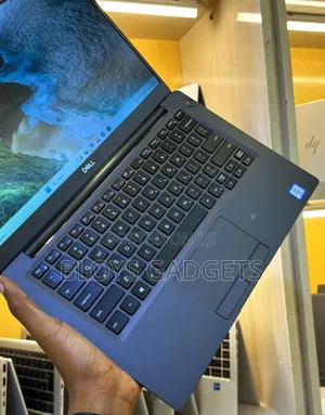 Laptop Dell Latitude 7400 16GB Intel Core i5 SSD 256GB