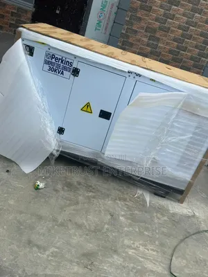 Long Lasting 30kva Perkins Soundproof Genset