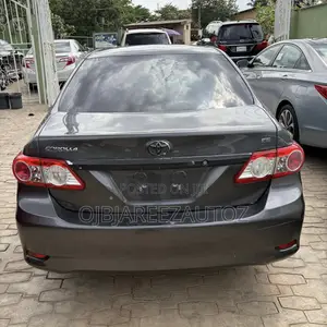 Toyota Corolla LE 4dr Sedan (1.8L 4cyl 4A) 2012 Gray