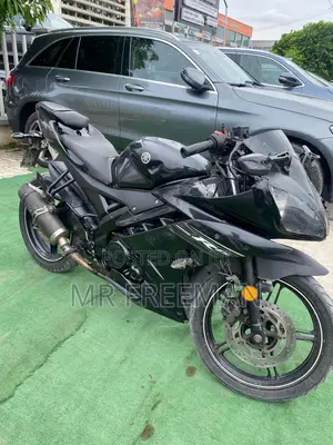Yamaha R1 2009 Black