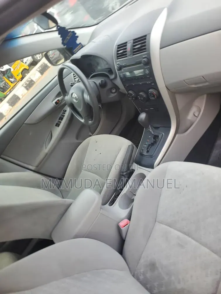 Toyota Corolla 2008 Gray