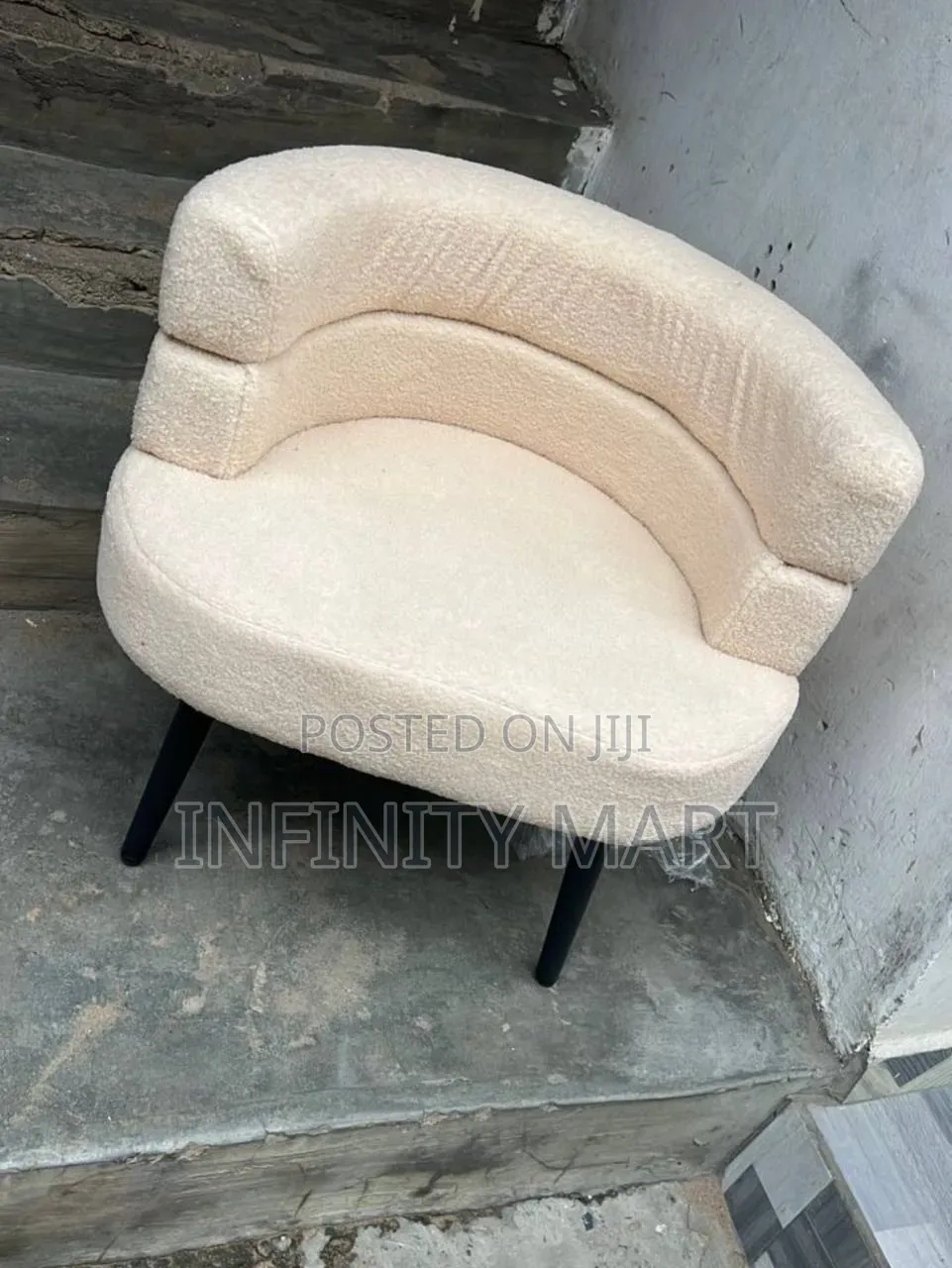 Sleek Arm Chair