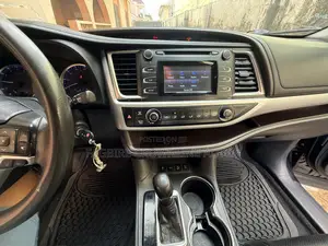 Toyota Highlander LE 2019 Black