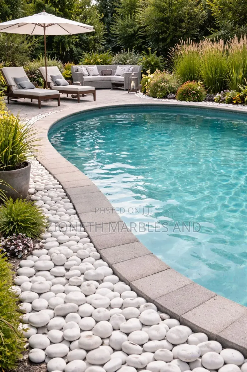 Crystal White Round Pebble Stone