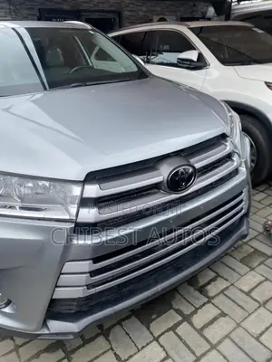 Toyota Highlander 2018 Silver