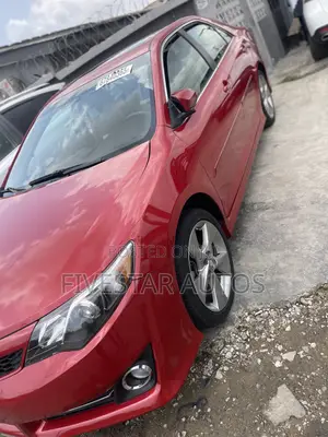 Toyota Camry SE V6 4dr Sedan (3.5L 6cyl 6A) 2013 Red