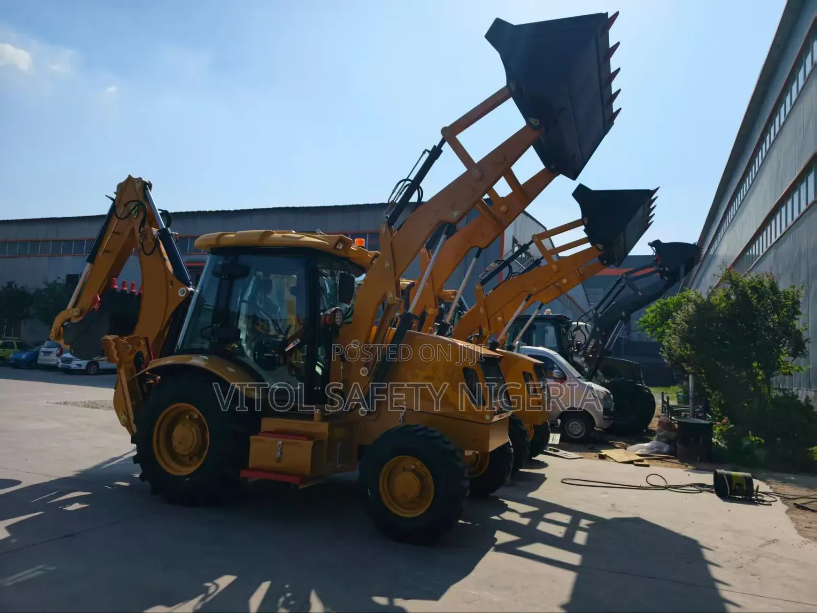 Backhoe Loader Machine (Oceanic)