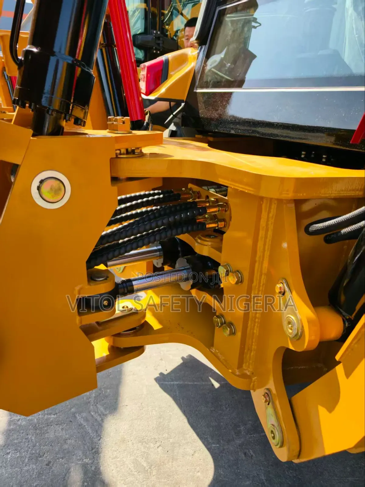 Backhoe Loader Machine (Oceanic)