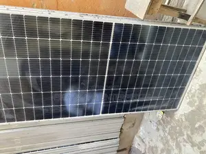 650watts Jinko Solar Panel Half Cut