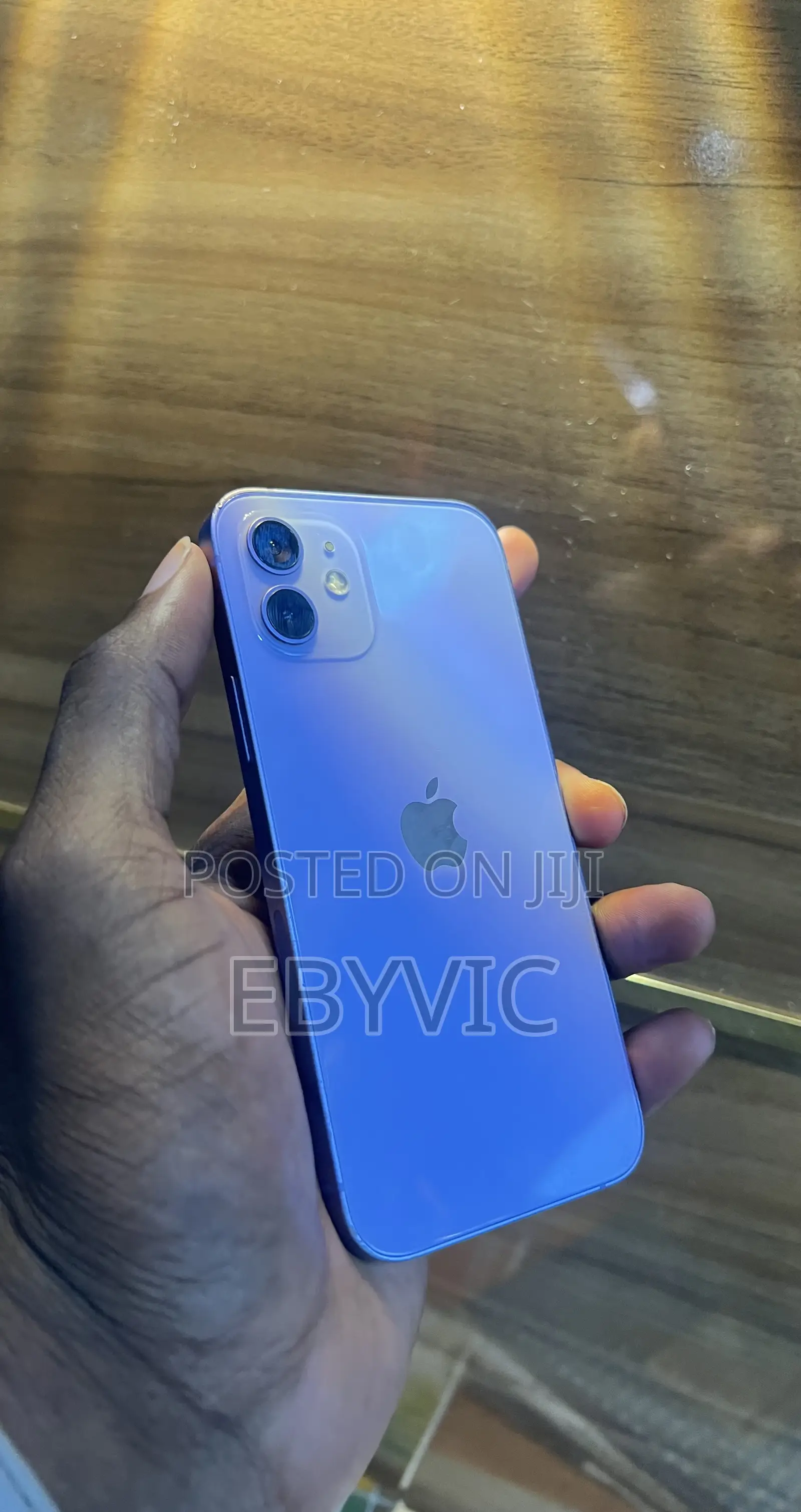 Apple iPhone 12 64 GB