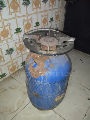 5kg Cylinder Peeled but 'Not Leaking'