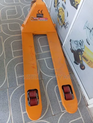 Ingco Super 3000kg Hand Pallet Truck