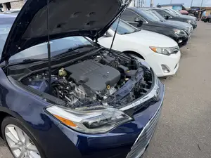 Toyota Avalon Limited Sedan FWD (3.5L 6cyl 6A) 2013 Blue