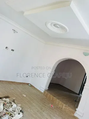 2bdrm Block of Flats in Off Bovas, Adeoyo, Oluyole for rent
