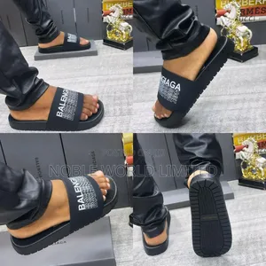 Balenciaga Unisex Slides NGN 7j