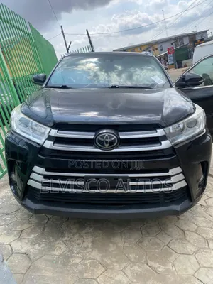 Toyota Highlander XLE 4x4 V6 (3.5L 6cyl 8A) 2017 Black