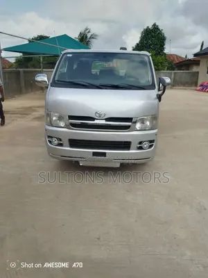 Toyota HiAce 2010 Silver