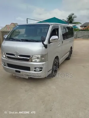 Toyota HiAce 2010 Silver