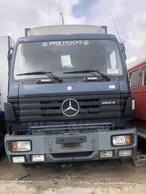 Mercedes Benz 1999 Blue