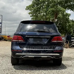 Mercedes-Benz GLE-Class 2016 Blue