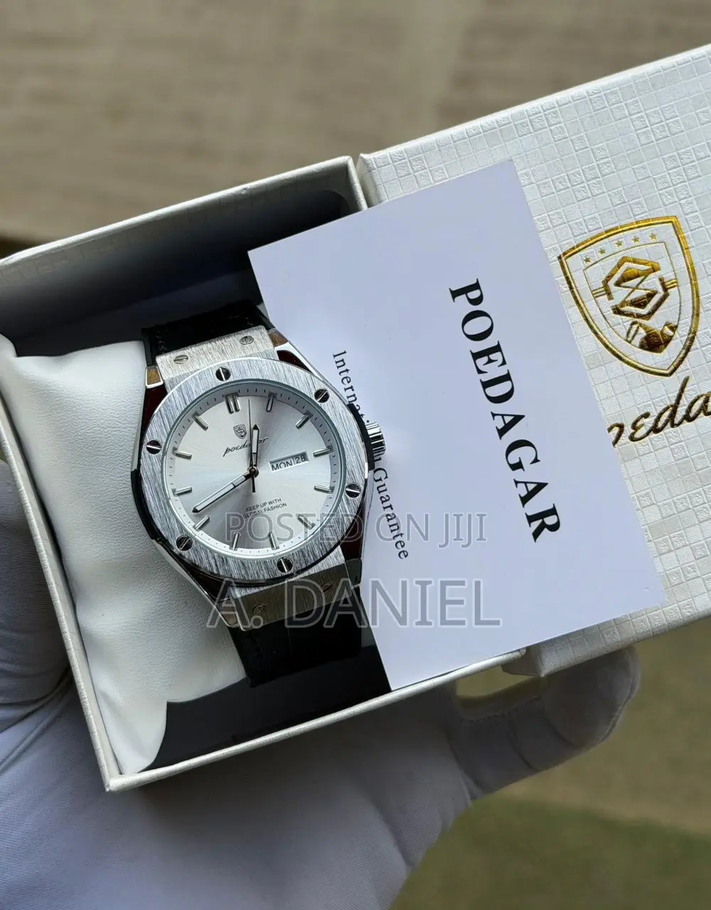 Poedagar Watch