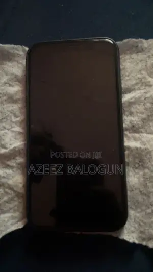 Apple iPhone XR 64 GB Black
