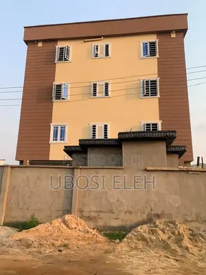 2bdrm Block of Flats in Uniques Estate for rent