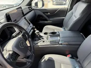 Lexus LX 600 2023 Silver
