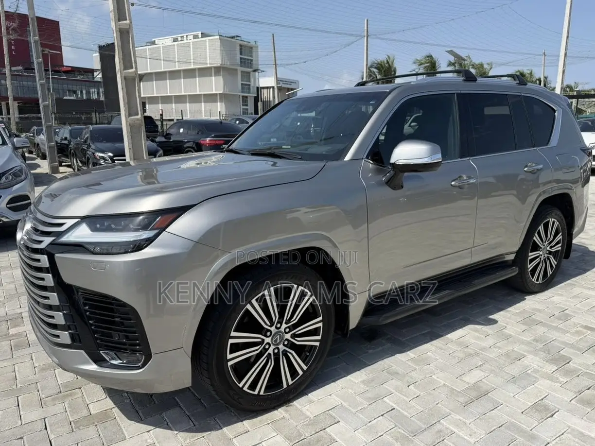 Lexus LX 600 2023 Silver