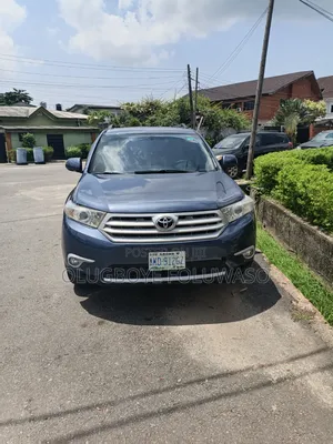 Toyota Highlander Limited 3.5L 2WD 2013 Blue