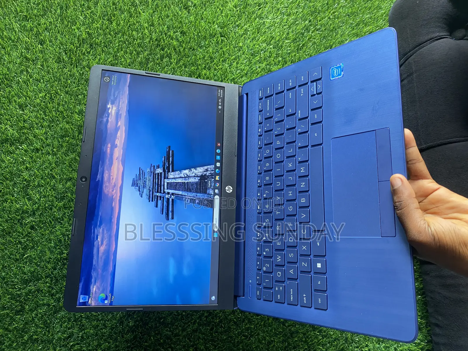 New Laptop HP 14z 4GB Intel Celeron SSD 60GB