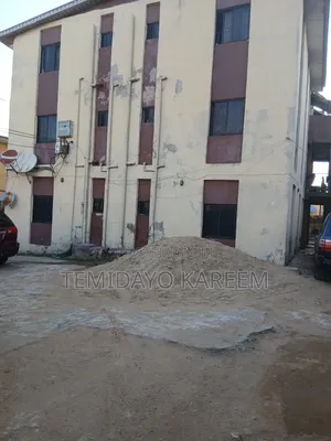 3bdrm Block of Flats in Goodwill Estate, Berger for sale