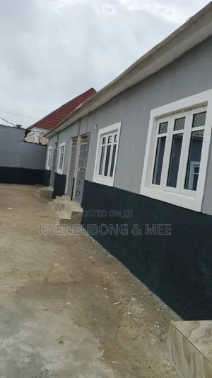 1bdrm Room & Parlour in Karu for rent