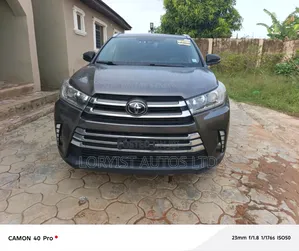 Toyota Highlander Limited Platinum 4x4 V6 (3.5L 6cyl 8A) 2018 Gray