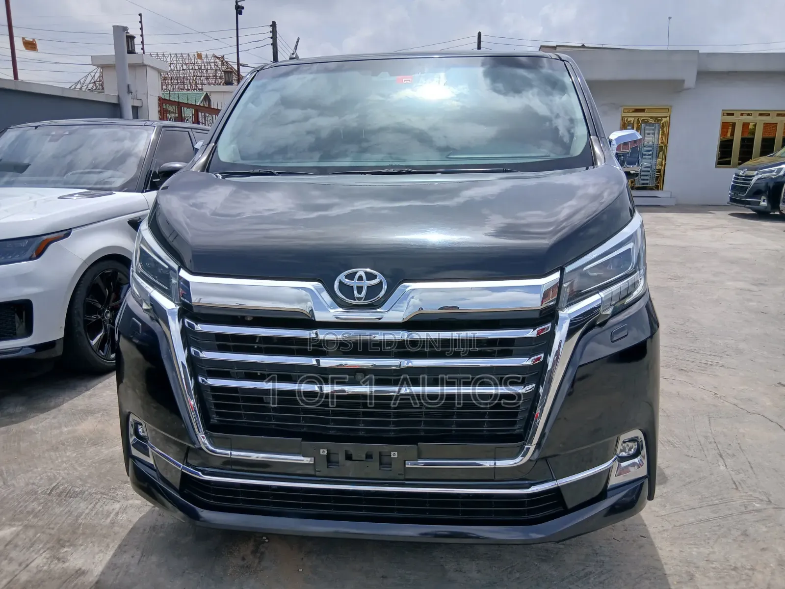 Toyota Granvia 2023 Black