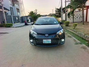 Toyota Corolla 2015 Black