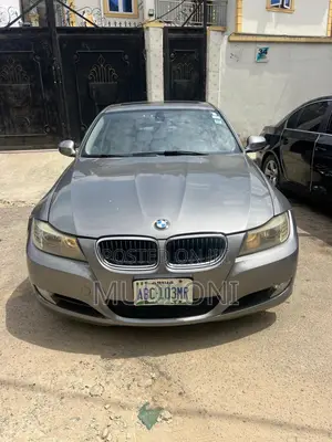 BMW 328i 2011 Gray