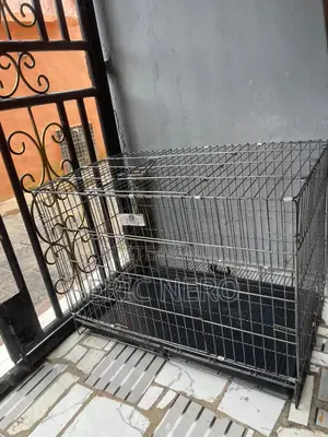 Neatly Used Size 4 Collapsible Cage