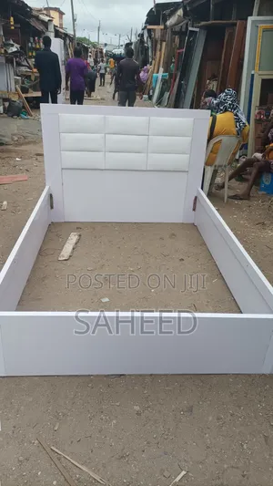 Bed Frame 41⁄2by 6 With Parded