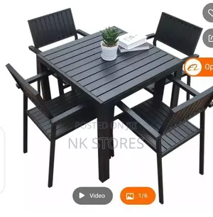 4-Seater Outdoor Patio Dining Set.