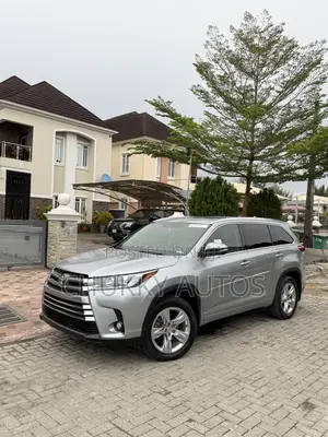 Toyota Highlander Limited 4dr SUV AWD (3.5L 6cyl 6A) 2015 Silver