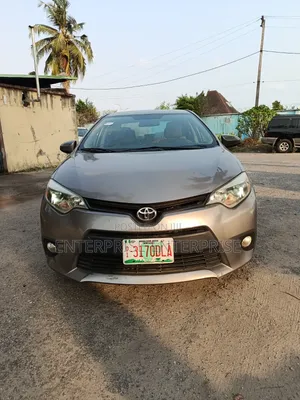 Toyota Corolla LE Plus 4dr Sedan (1.8L 4cyl CVT) 2015 Gray