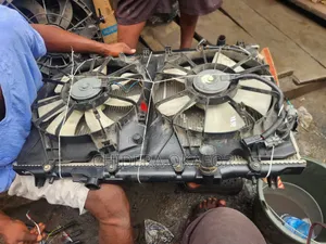Radiator and Fan Honda Mdx. 2020. Or. 2017