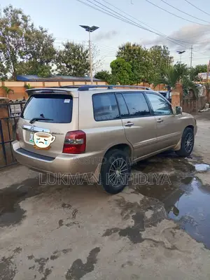 Toyota Highlander 2001 Gold